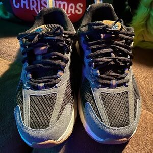 Avia Black and Blue Athletic Shoes